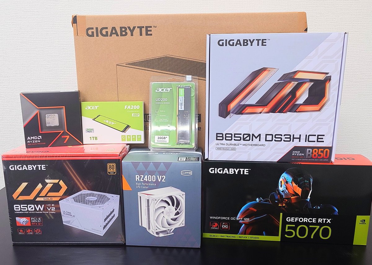 ap_takatuki's tweet image. 大好評 #組立イベント ！

今回のNo.1の構成(白)で使用するパーツを集めてみました！
#GIGABYTE 様づくしの今回のイベント、モニターまでメーカー統一が可能となっております！

またここからのカスタマイズも承っておりますので是非ご相談ください！