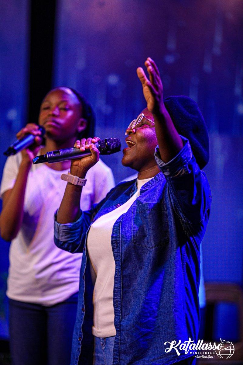 KatallassoM's tweet photo. And the angels cry holy
All creation cries holy
You are lifted high, holy
Holy forever

~Praise And Worship

https://t.co/RhgwJHt9KH
#Reboot Katallasso Sunday Service 037 https://t.co/3XPaqCaDso