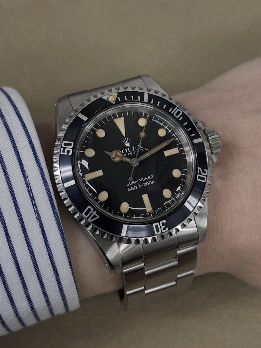 909shinjuku's tweet photo. クォーク新宿店 本日オススメの一本
◼︎ヴィンテージ
◼︎SUBMARINER
◼︎Ref.5513
◼︎MK4ダイヤル MK3ベゼル
◼︎商品番号: 269273
詳細は下記URLよりご参照ください。
https://t.co/ZjDg4Y5DMZ
#ROLEX #ロレックス #SUBMARINER #Ref5513 #クォーク https://t.co/BVK1nziuyk