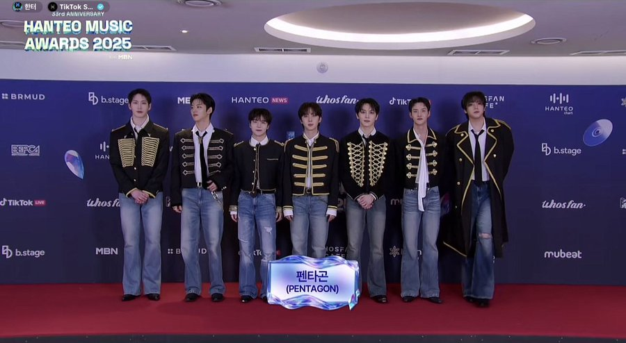#PENTAGON reunited on the red carpet at the Hanteo Music Awards 2025.