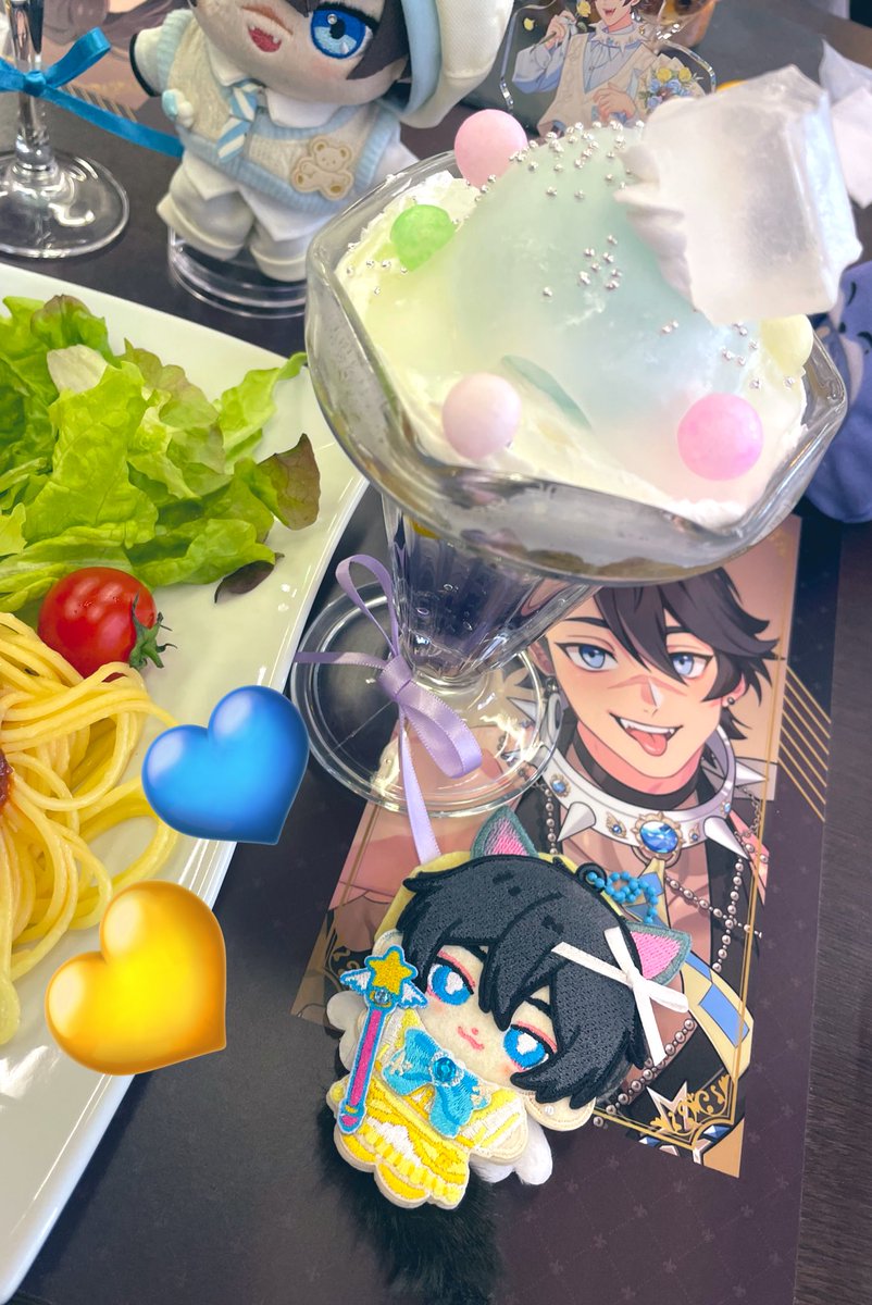 一年ぶりのぬカニあにかへ楽しかったなー！
ガルくんのビジュブッ刺さりすぎ…🥺
友達の協力のもとほぼ希望数ガルくん揃えられたので満足☺️
嬉しいことにお席もガルくんでした！
次は後半！