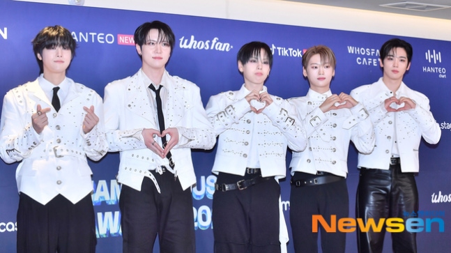 【PHOTO】WEi「Hanteo Music Awards 2025」レッドカーペットに登場
kstyle.com/article.ksn?ar…

#WEi #HanteoMusicAwards #HMAs