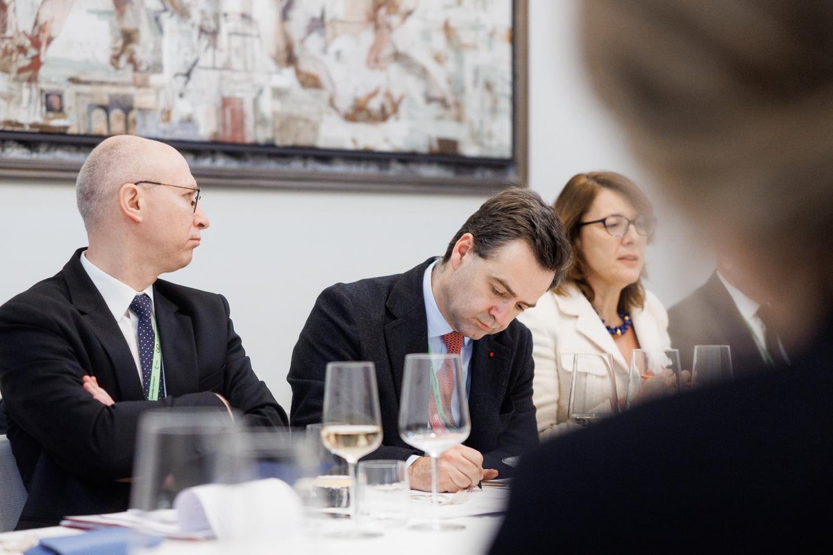 Vessela Tcherneva tweet media