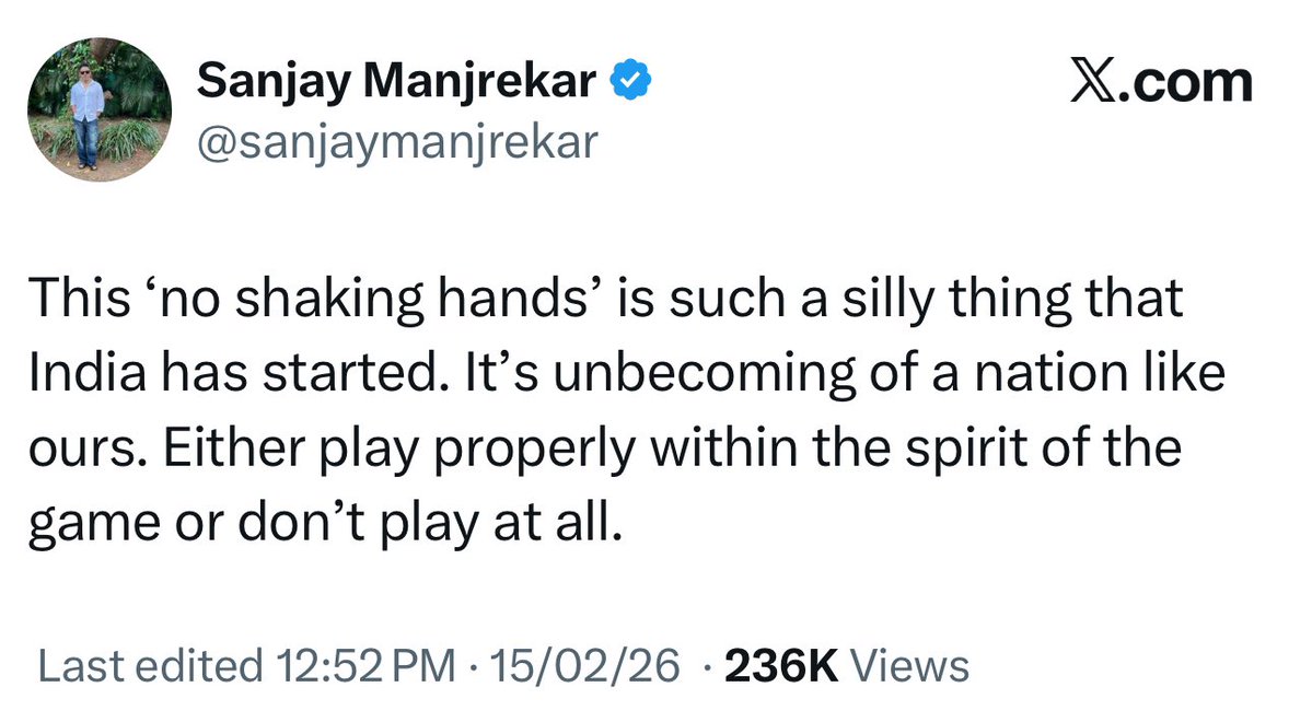 umashankarsingh's tweet image. “यह ‘हाथ न मिलाना’ कितनी बेवक़ूफ़ी भरी बात है जो भारत ने शुरू की है। यह हमारे जैसे देश के लिए ठीक नहीं है। या तो खेल की भावना के साथ ठीक से खेलो या बिल्कुल मत खेलो।” :  @sanjaymanjrekar