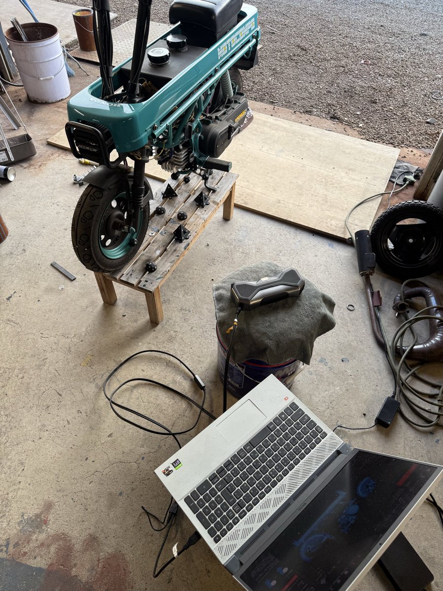 tacksystem's tweet image. 3DCAD利用すればチャンバーの設計も楽チンチンになりそう。