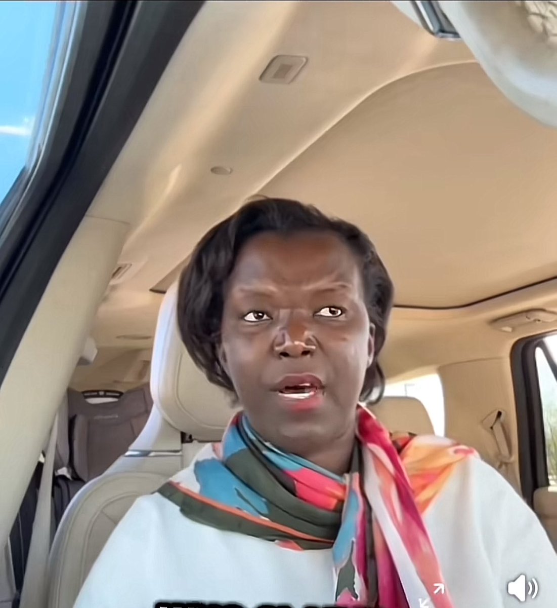 roxie_ug's tweet image. This lady alleges that president Museveni’s son in law is into the organ trafficking business and says most of the victims are the undocumented political prisoners from the National unity platform.