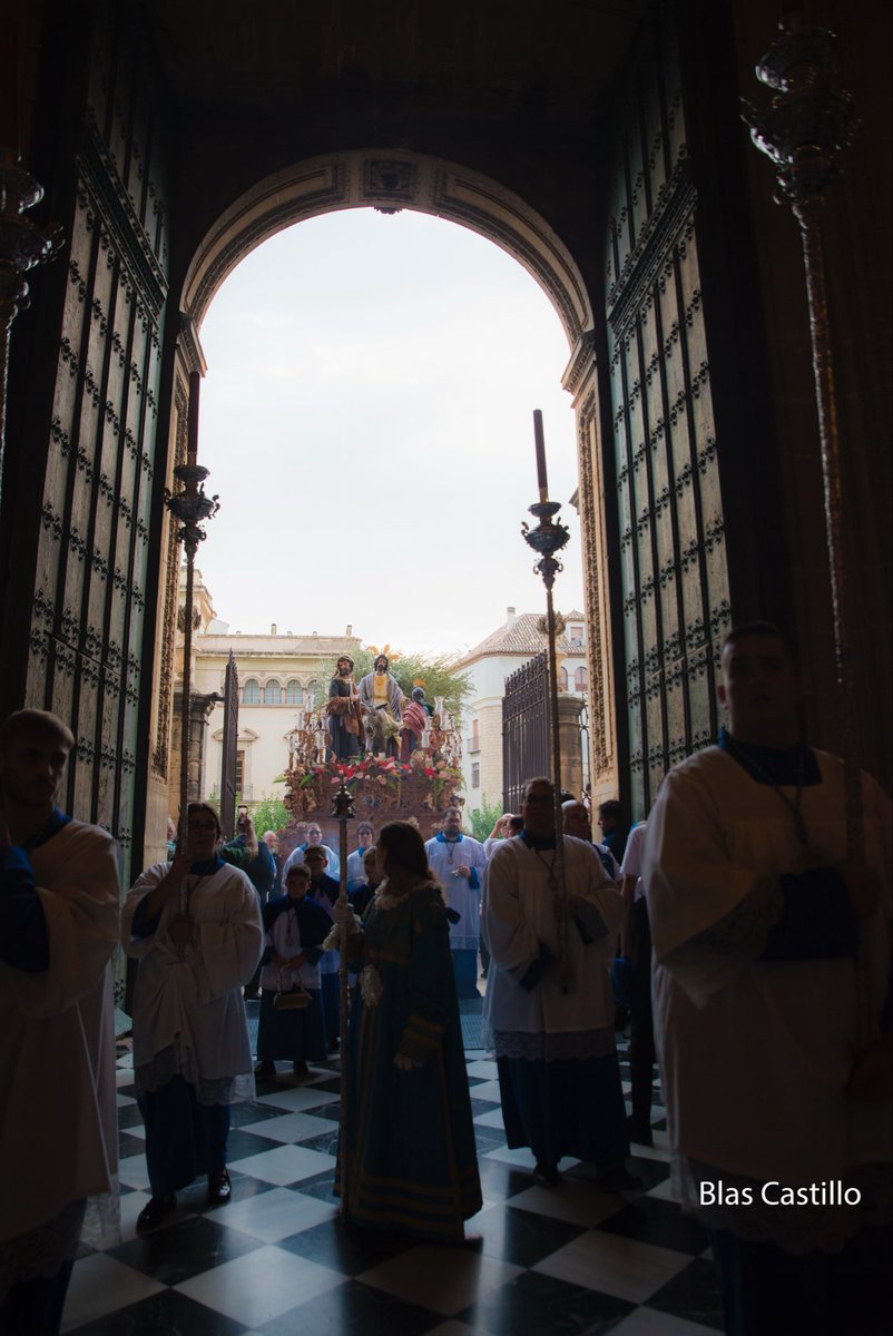 Salmo 118

Dichoso el que camina en la ley del Señor.

📸 Blas Castillo.

<a href="/Saludypazjaen/">Salud y Paz Jaén</a>