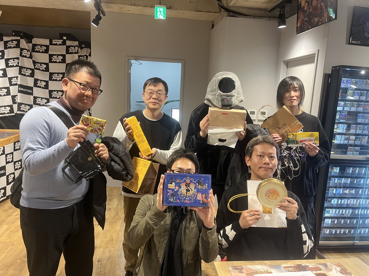 🍣メシーエス大阪🍖
見事5-0の全勝は《真紅の霞、アイラ》を使用のKiguchi Yuusukeさんです、おめでとうございます㊗️

ベスト8は
《真紅の霞、アイラ》4
《ケイノ》1
《オールディム》1
《ヴァルダ・ブライトアックス》1
《ライナー》1
となりました！

ご参加ありがとうございました😊

#メシーエス