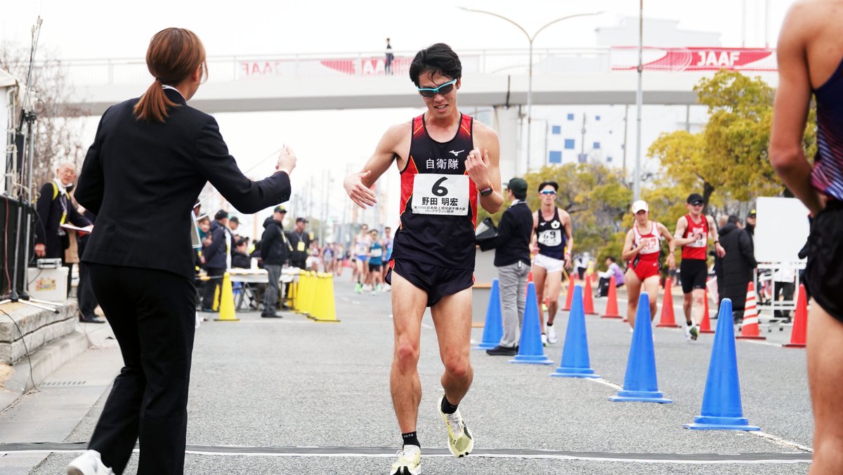 jaaf_official's tweet photo. /／
【#日本選手権ハーフマラソン競歩】
\＼

◆日本選手権
男子ハーフマラソン競歩

1位🥇#山西利和（愛知製鋼・愛知）
1時間20分34秒※世界記録
2位🥈#吉川絢斗（サンベルクス・東京）
1時間20分50秒※世界記録
3位🥉#野田明宏（自衛隊体育学校・埼玉）
1時間20分57秒※世界記録

⚡ライブ配信アーカイブ⇒https://t.co/5bKow5MEm4
✅https://t.co/k1OkBuL3bO
#新時代到来 #神戸競歩 #Racewalking