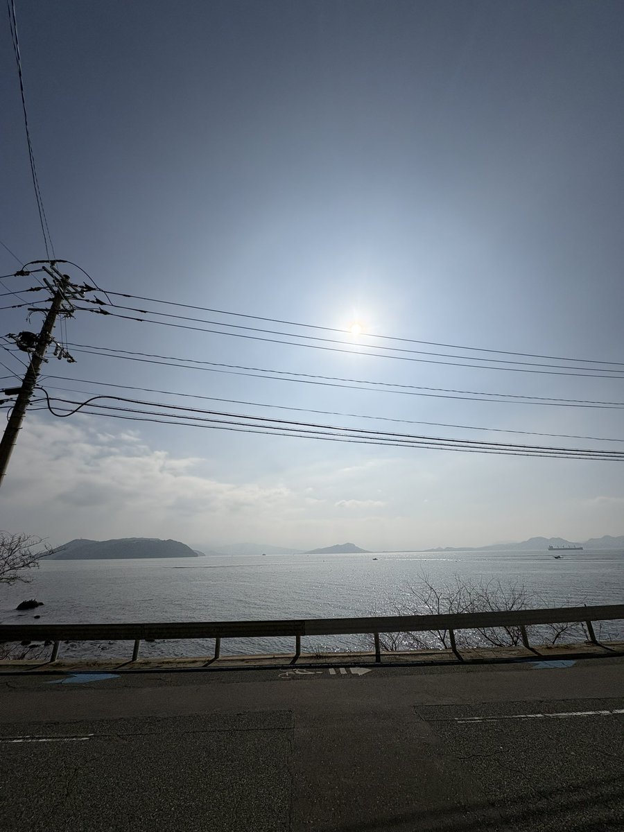 kt2763's tweet photo. 志賀島走り納め。
チャリの小学生集団に手を振られたり、天気めっちゃ良かったり、良い一日だった。
志賀島はいっぱい潜ったし走った福岡最高の場所。 https://t.co/5UgjFWK32Z