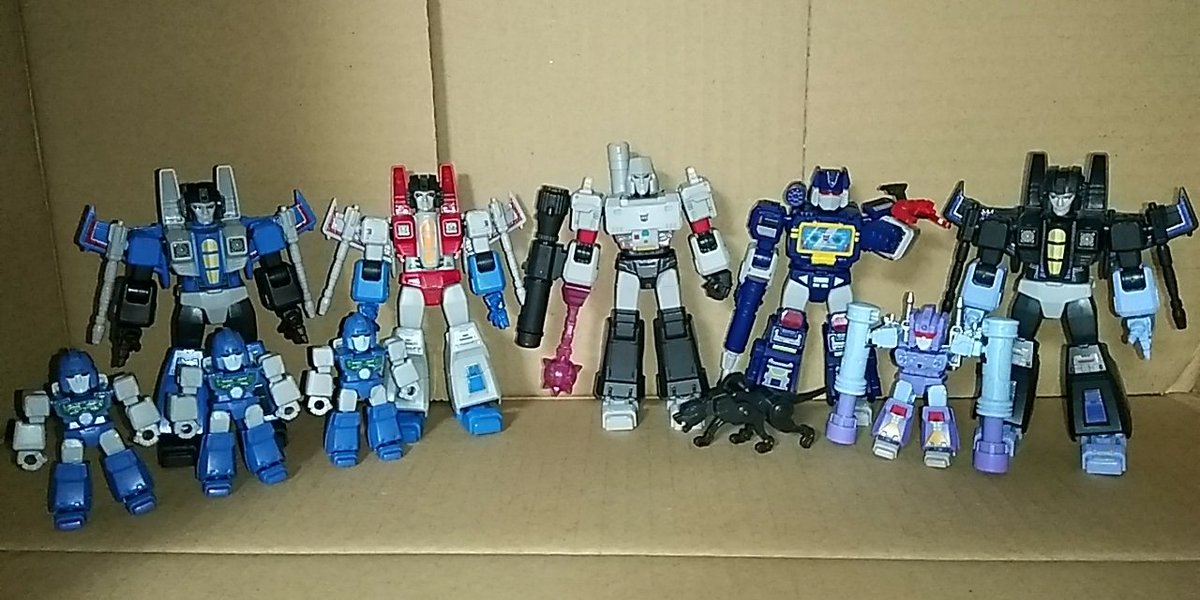 kmt326's tweet photo. TFブロッキーズ
デストロン軍団
スターターセット

#トランスフォーマー
#Transformers
#Blokees https://t.co/YfTYyo9YOd