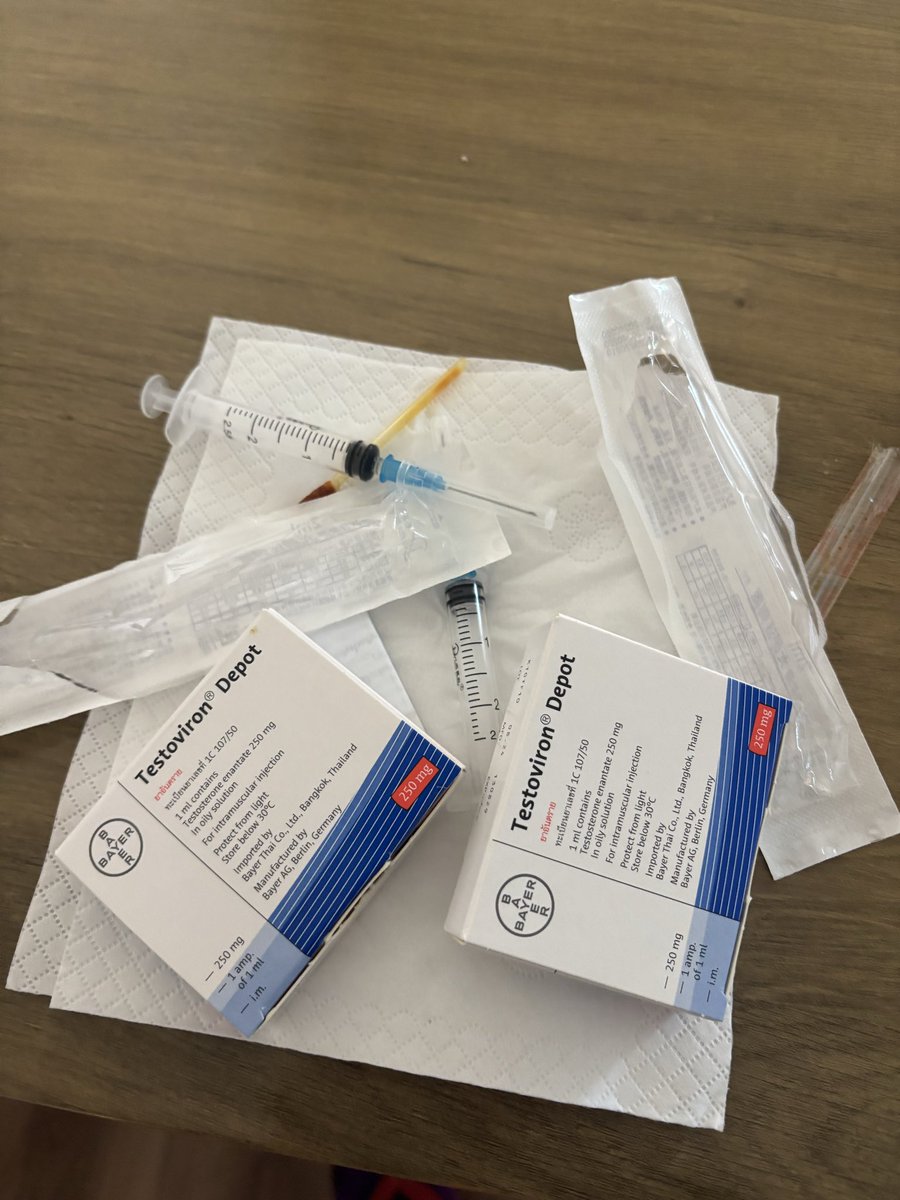 Chris.L.K.Evan(eunuch) tweet media