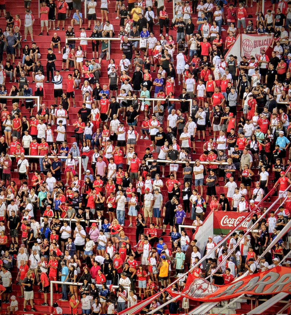 laquemaweb's tweet image. 1 #huracan vs #sarmiento 0 en el #duco #labandadelaquema