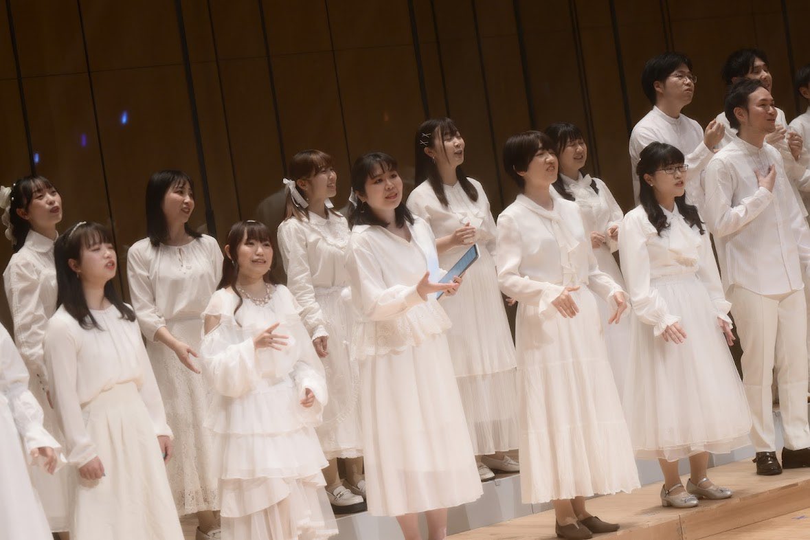 la_piume_blu's tweet photo. ＼ #ぴゅめおり お写真到着！ ／

4日前に開催のJoint concert『Voices Soaring』
その模様をすこーし公開します！
演奏会の雰囲気を感じて頂けたら幸いです！

ぴゅーめは全身白を基調としたお衣装でした🤍
青空を羽ばたくツバサのイメージです🪽

Photo by Studio Symgraph（@Symgraph） https://t.co/RVwL3Y5GNP