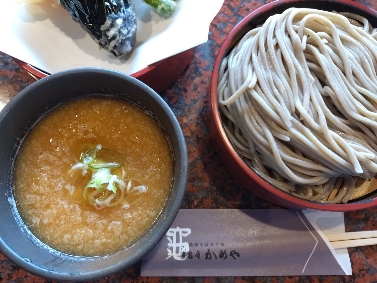 skin69jp's tweet photo. お昼ご飯 https://t.co/vlSNyO46jo