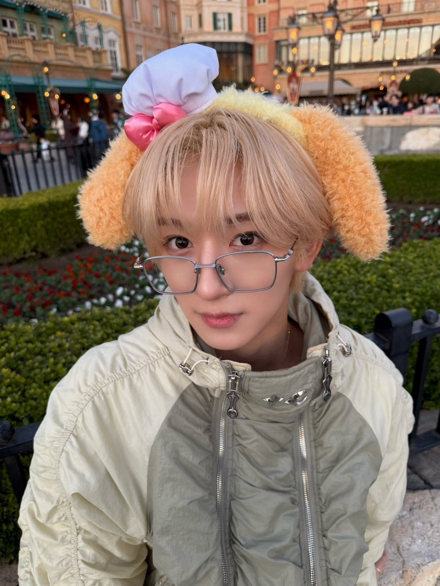 mazzel_official's tweet image. ディズニーシー友達たちと行った🌋

#NAOYA #MAZZEL
#まぜジャック 
#MAZZEL_BANQUETBANG