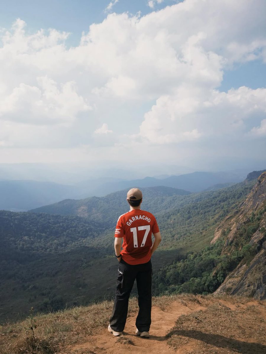 BenzAlertOFC's tweet image. อีกหนึ่งการเดินทางของ เบนซ์อเลิ๊ต
การเดินป่าครั้งที่ 3 ⛰️ 

260215 | IG bbenzalert Update

❥ @Benzalert_np
Benz Atthanin #BENZALERT
#แบตเตอรี่ของอเลิ๊ต