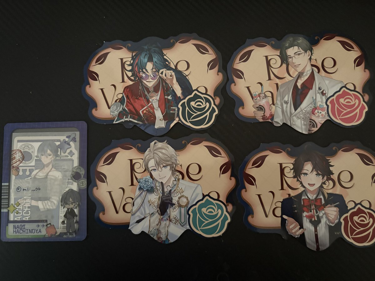 mll__06's tweet photo. 【交換】にじさんじRose Valentine チェキ風カード os特典

譲)1枚目～2枚目
求)3枚目(求スタンプのもの最優先)詳細は4枚目

・比率違い交換可
・郵送交換希望です https://t.co/1OeoqsM9U0