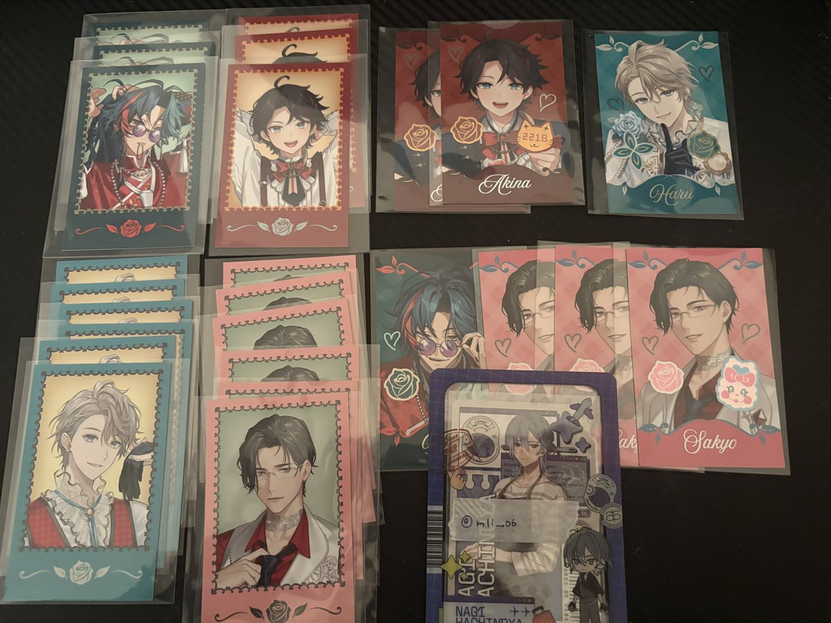 mll__06's tweet photo. 【交換】にじさんじRose Valentine チェキ風カード os特典

譲)1枚目～2枚目
求)3枚目(求スタンプのもの最優先)詳細は4枚目

・比率違い交換可
・郵送交換希望です https://t.co/1OeoqsM9U0