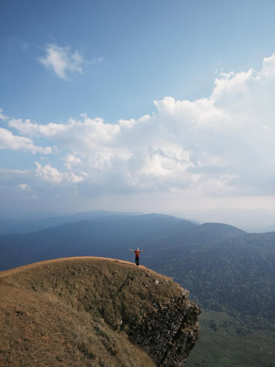 BenzAlertOFC's tweet image. อีกหนึ่งการเดินทางของ เบนซ์อเลิ๊ต
การเดินป่าครั้งที่ 3 ⛰️ 

260215 | IG bbenzalert Update

❥ @Benzalert_np
Benz Atthanin #BENZALERT
#แบตเตอรี่ของอเลิ๊ต