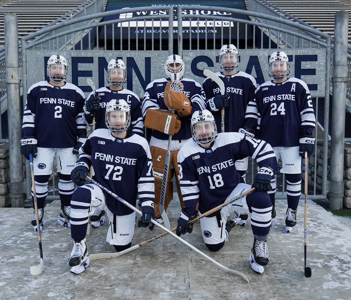 PennStateMHKY's tweet photo. 2️⃣0️⃣ MINUTE WARNING 🚨

Own a piece of Penn State Hockey history 🏒🏟️ 

ENTER THOSE LAST SECOND BIDS‼️

Bid Now ➡️ https://t.co/hcfTg8PgC8

#WeAre #HockeyValley https://t.co/utImmVJs4f