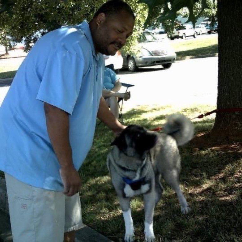 MadMaxLXIX's tweet photo. Stumbled upon this photograph of buddy Clinkscales and his hound. Haven’t spoken to clink in a while hope the hound is doing good https://t.co/SleiyVtnAO