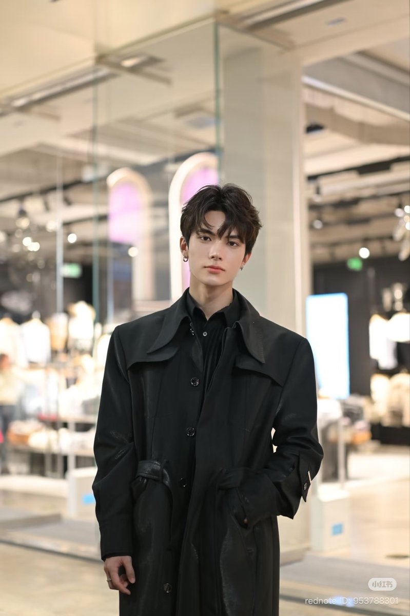 valluna19's tweet photo. ฮีถ่ายยังไง ก็ไม่ตายเนอะ เบ้าหน้าดีโดยแท้ 🤣 

https://t.co/y49cFRPpgs https://t.co/g5ZlmP2xYm