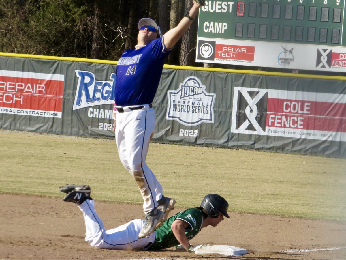 hotdogman209's tweet photo. @braden_knapp #25 is absolutely crushing it @pdc_baseball this season! 🔥 🔥 🔥 🔥 🔥 🔥 🔥 
.391 AVG, .500 OBP, .522 SLG → monster 1.022 OPS through 7 games
9 hits including a big HR
Keep bringing that heat, BK! 💪⚾ #CampBaseball #HotStart #juco https://t.co/JJ7DBr6w7G