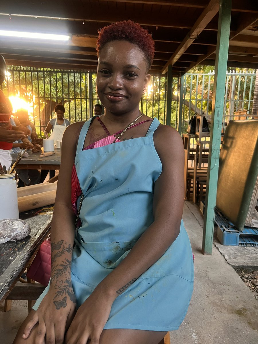 shortness24_'s tweet photo. Pottery Class 🎨 https://t.co/SsAJCTyVxe