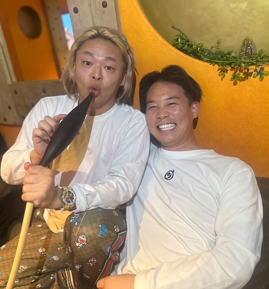 358daiwa's tweet photo. 高一で同じクラスで本当によかった
彼より面白い日本人に僕はまだ出会ってない https://t.co/2cpTaIg71S