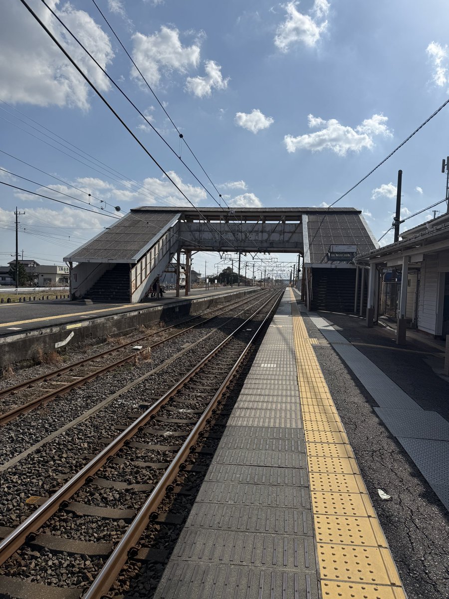 さぁ広島に帰ろう🚃 この真っ直ぐ続く線路が結構好き😆