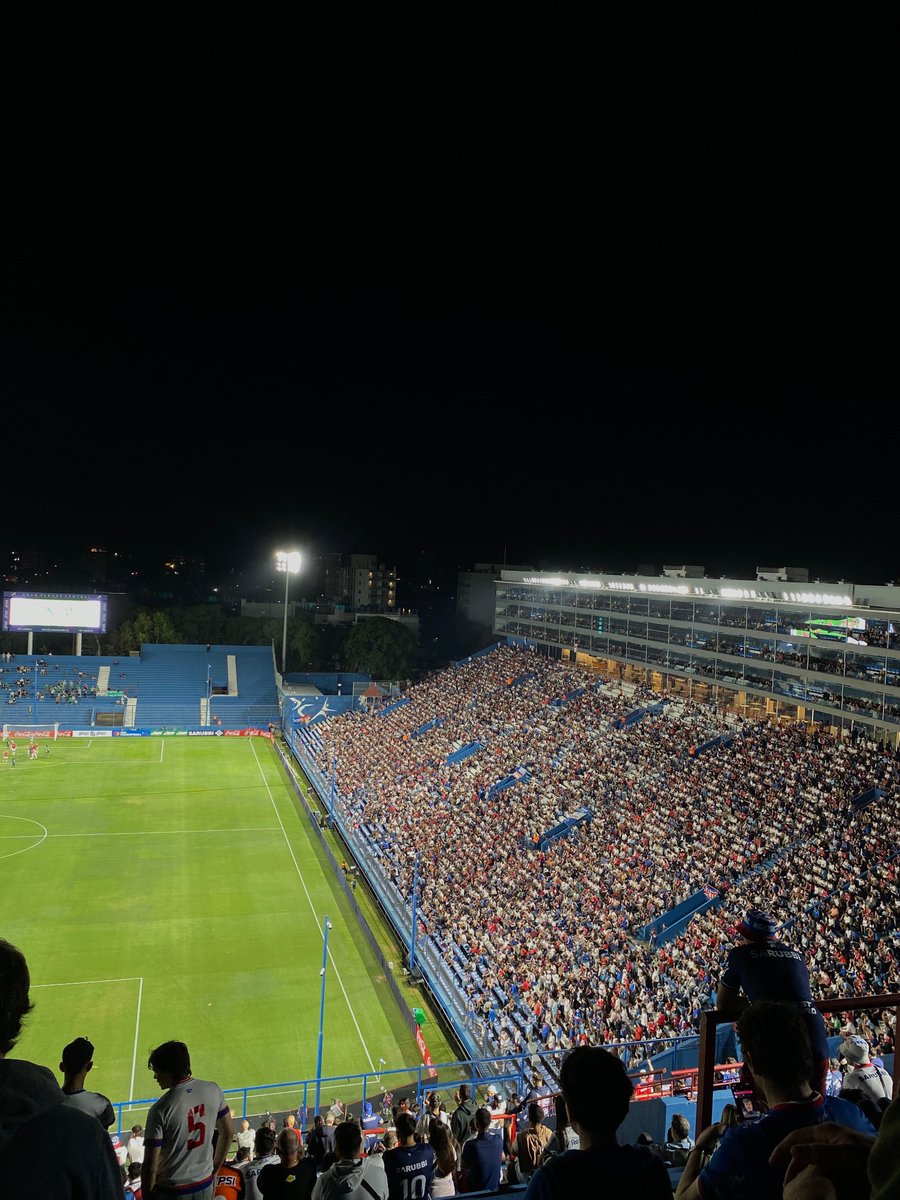 en casa 💙🤍❤️