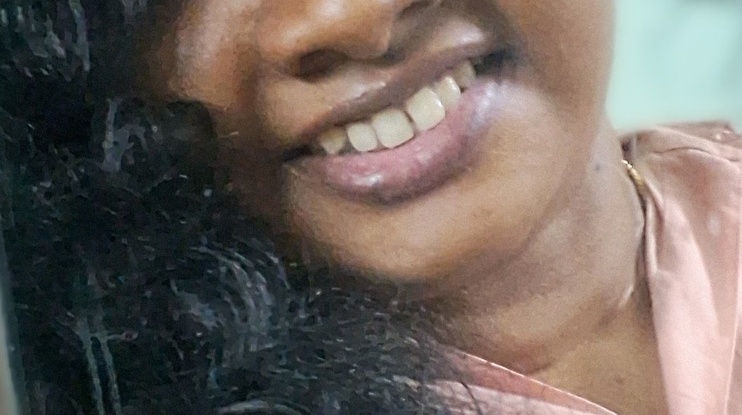 j_sandhiya's tweet photo. Smile deep.
Smile through pain.
Smile to light others.
#LipTwitter https://t.co/qwhngwKBcQ