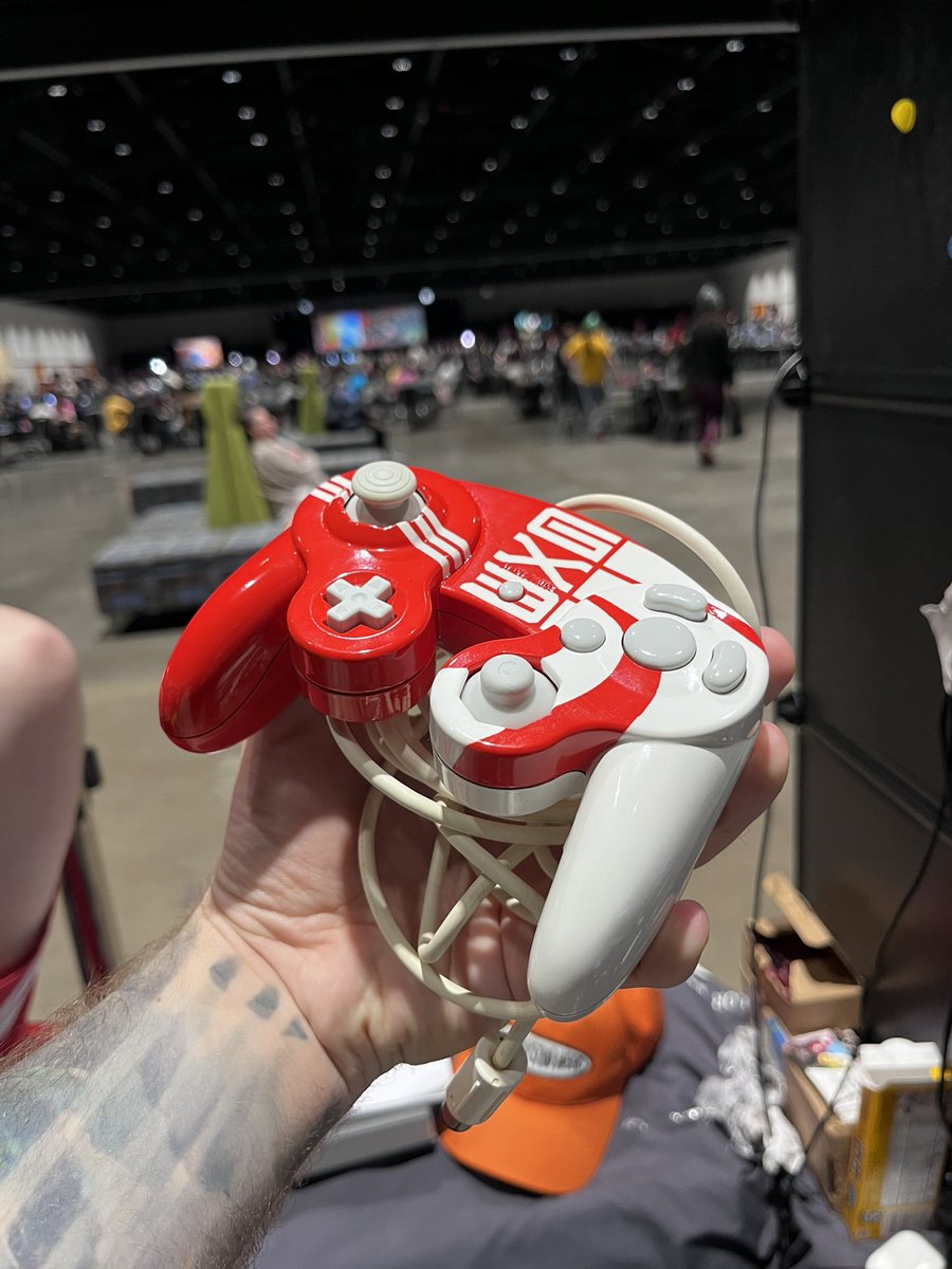 Control in Color (COMMS OPEN) tweet media