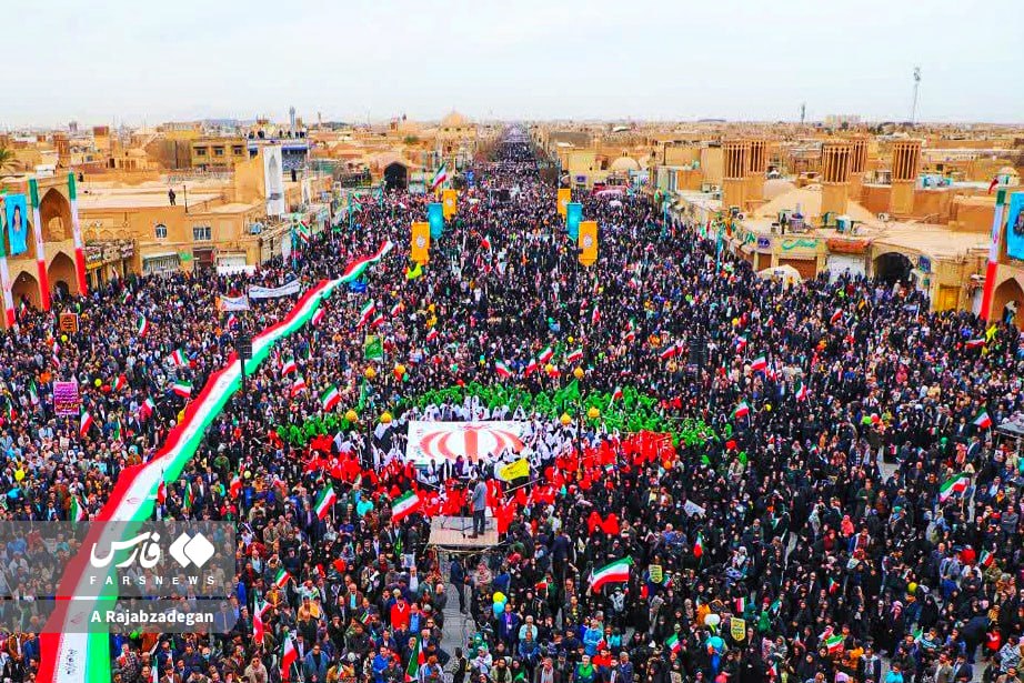 هر شاهکار باارزشی یک کپی بی‌ارزش دارد...

#سیرک_مونیخ