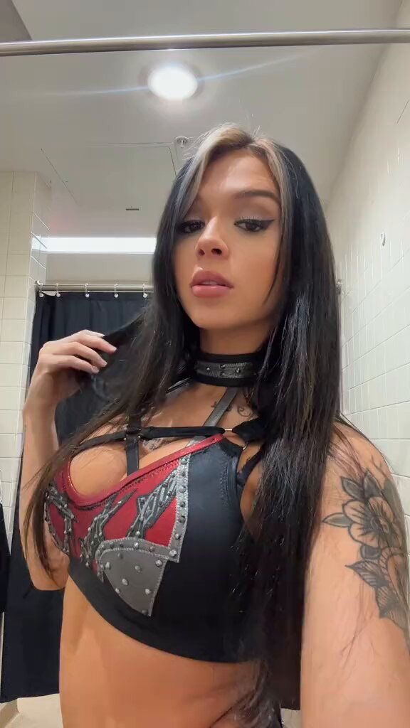 Elayna Black / not @ElayaBlack tweet media