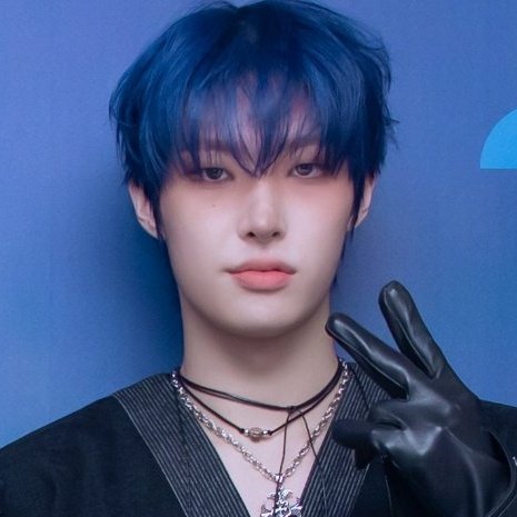 lvs_utopia's tweet photo. wooyoung started the adrenaline promotions with red hair, and mingi is ending them with blue hair, INTERESTING... https://t.co/6asTqVBy5a