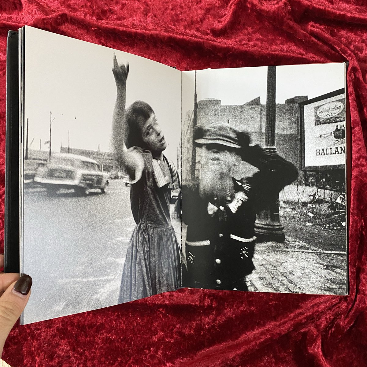 アメリカ出身の写真家、映画監督、画家、ウィリアム・クラインの写真集