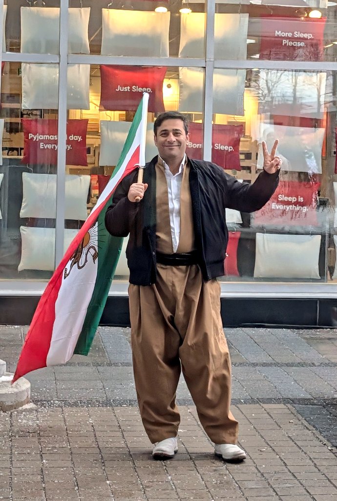 دیده شده در تورنتو🤍

 #Feb14ForIran #IranMassacre 
#IranRevolution2026