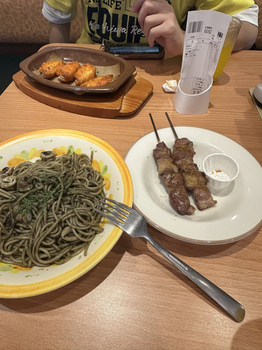 久しぶりにサイゼきた サイゼのティラミス世界一美味い