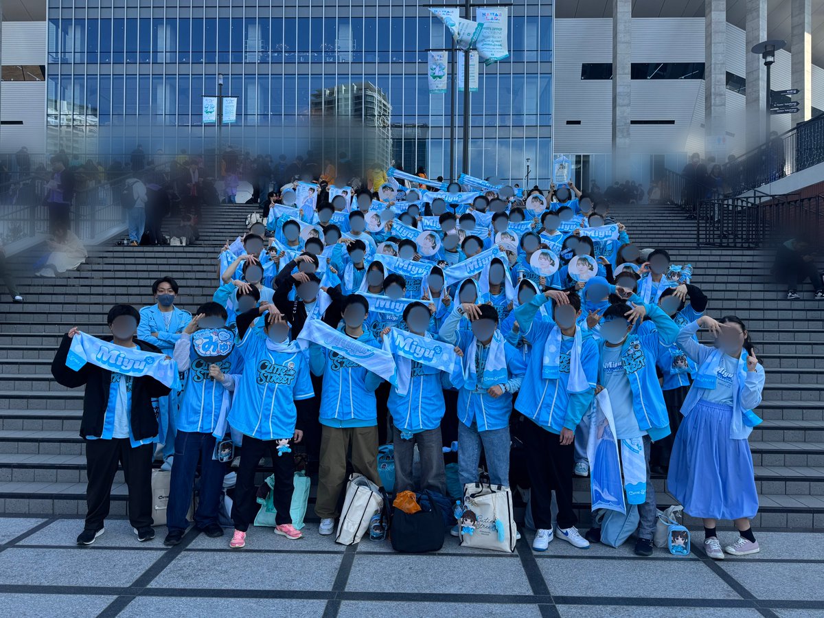 umedamiyufancom's tweet photo. うめ組集合写真のご参加ありがとうございます。
この後のライブも楽しみましょう！！

 #うめ組
 #きゅーてすと
 #チームうめ組日記 https://t.co/t17XW6EKk4