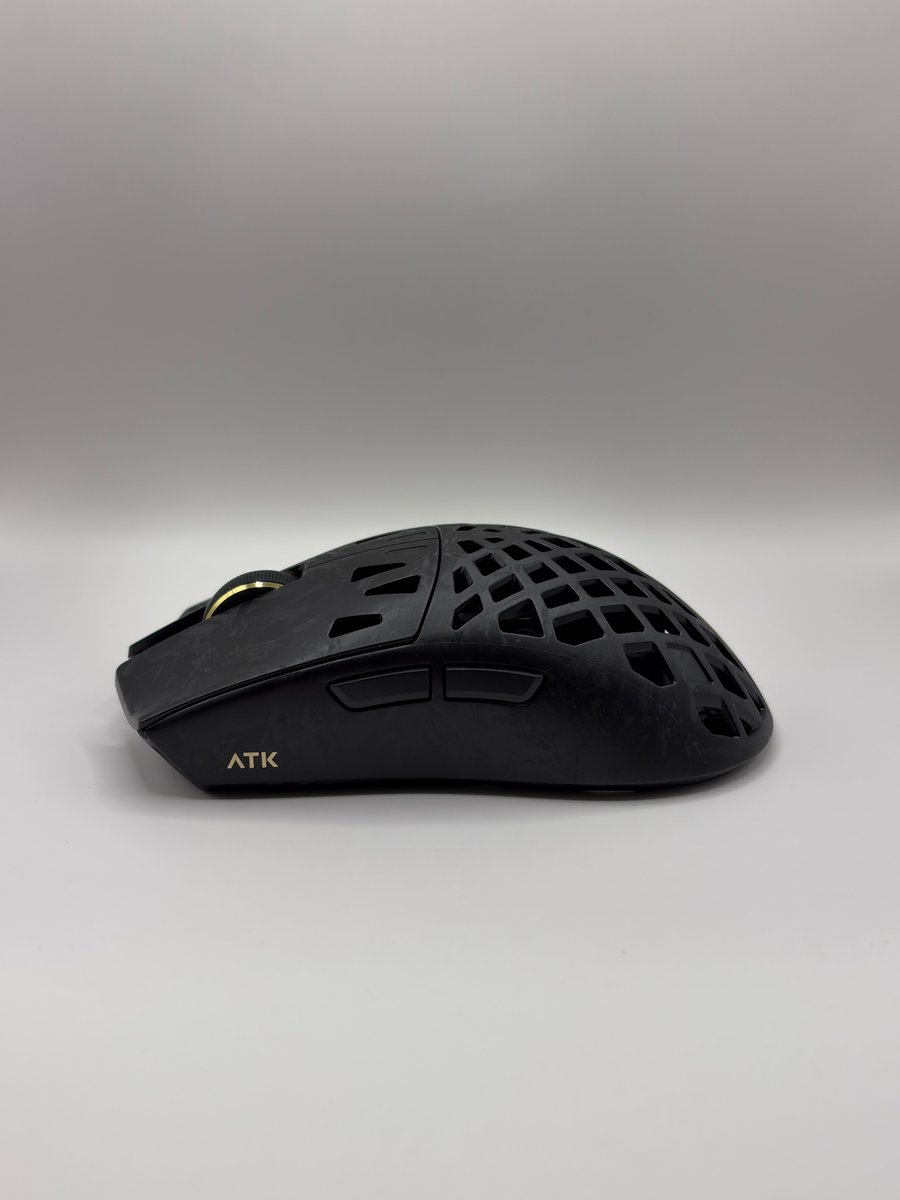 まいにゅーぎあ ATK Ghost Ultimate 到着しました！ 新作のカーボン製