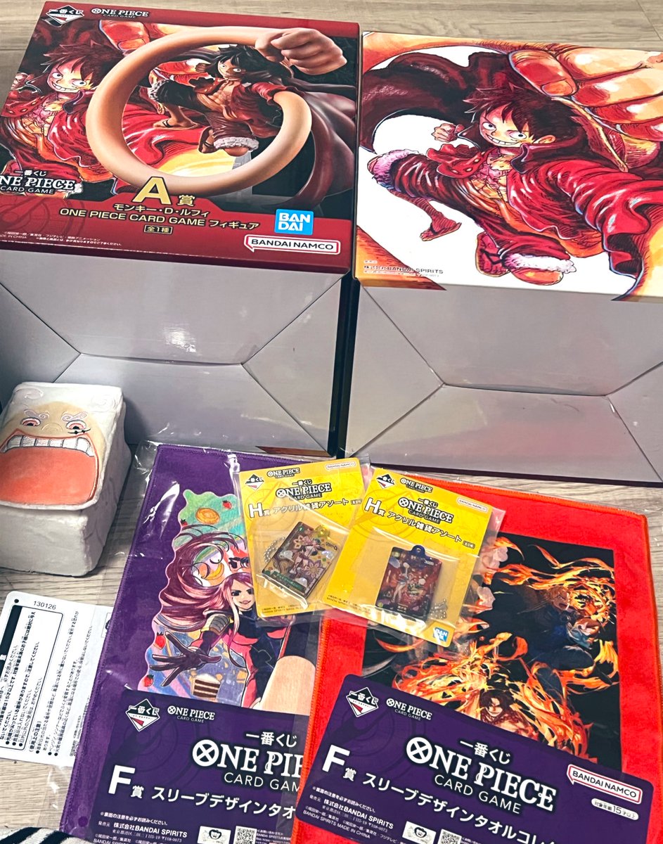 友達にもお願いしてて引いてくれてた🥺

フィギアかっこよすぎるしケースも可愛すぎるしありがとう︎💕