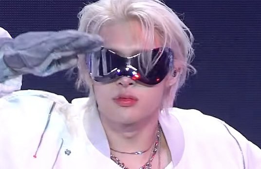 롲즈 tweet media