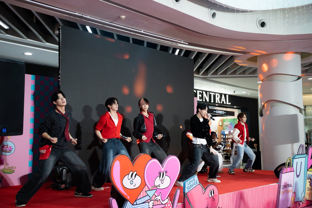 playsconnect tweet media