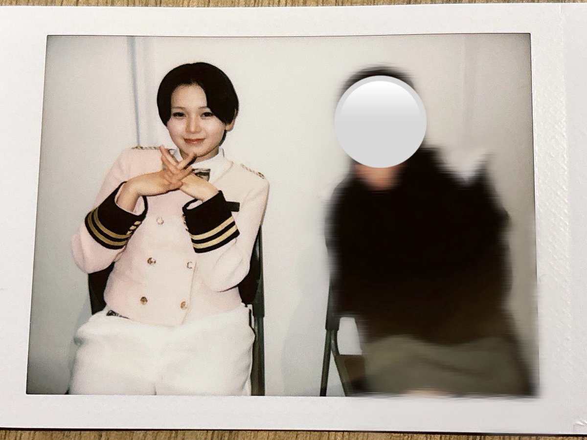 2/15 平井美葉ちゃんチェキ 「感謝しかなぁい🎶」のポーズ スタッフ