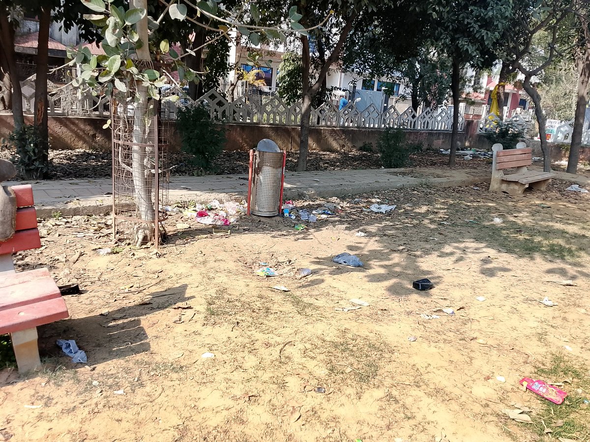 KailashShBJPYM's tweet photo. ये है सेक्टर -Mu1 के c block के पार्क की स्थिति.. ये सुविधाएं मिल रही हैं ग्रेटर नोएडा अथॉरिटी की तरफ से.. ये हैं वर्ल्ड क्लास सुविधाएं। कृपया हो सके तो उचित कार्रवाई करें ।
@OfficialGNIDA @CMOfficeUP @myogioffice @ceoup https://t.co/h8nwD92BOR