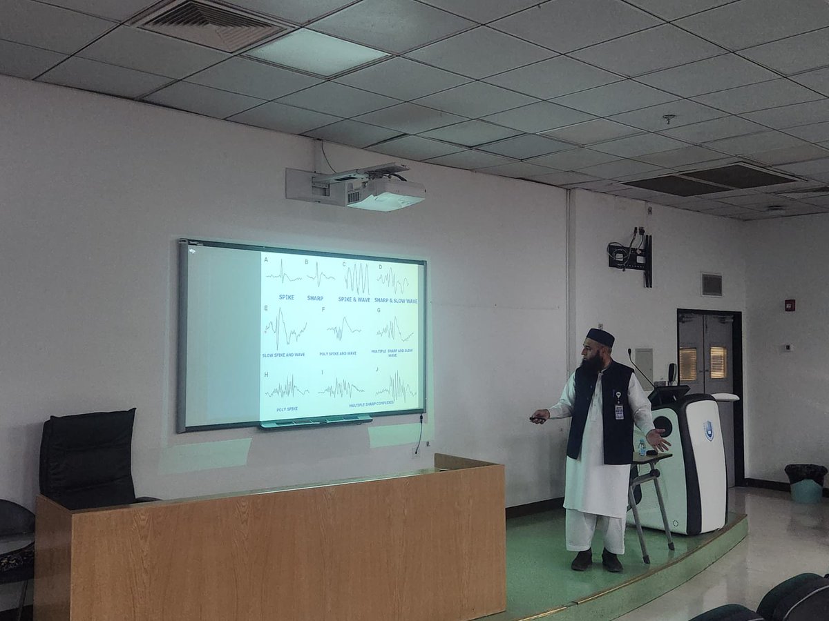 mediPhysiology's tweet photo. استمرارآ للأنشطة العلمية في القسم، ألقى سعادة أ. د  
شاهد حبيب محاضرة علمية بعنوان:
Clinical utility of EEG interpretation in the Era of AI:The Road to Reliable Neuro,،    وذلك بحضور أعضاء هيئة diagnostics, 
 التدريس ومنسوبي القسم والمهتمين في هذا المجال https://t.co/MjizWhfiJ3