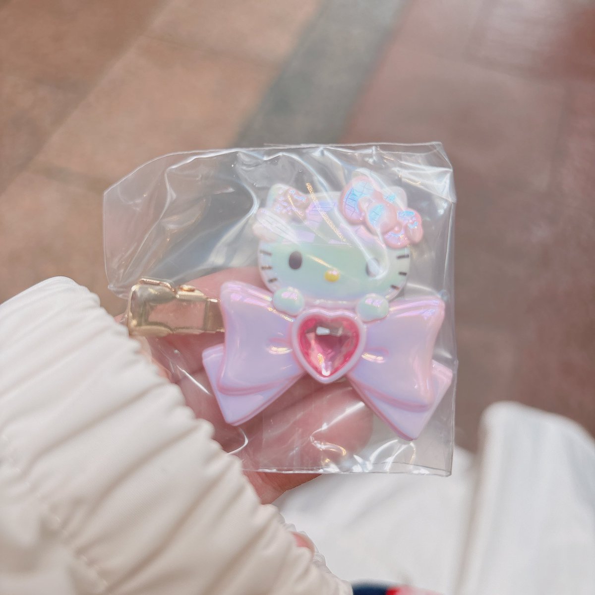 __cinna00's tweet photo. サンリオ さくらデザインシリーズ シークレット前髪クリップ 交換 

【譲】キティ

【求】シナモン＞ぼんぼんりぼん

神戸〜三宮手渡し、または2/16大阪梅田での手渡し交換希望です。
条件の合う方お声掛けください🙇‍♀️ https://t.co/SdjJjmDa3y
