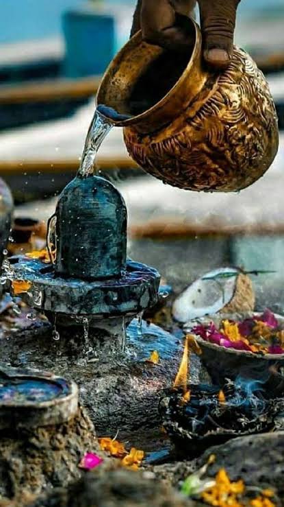 dcchoudhary197's tweet photo. आप सभी को महाप्रभु भोलेनाथ एवं माता पार्वती के शुभ विवाह महापर्व #महाशिवरात्रि की ढेरों शुभकामनाएं!!

माता पार्वती एवं भोले बाबा का आशीर्वाद हमेशा आपके ऊपर बना रहे।

एक लोटा जल, सब समस्याओं का हल।
जय भोलेनाथ 🙏
जय माता पार्वती की🙏 https://t.co/VAsAw9gND7